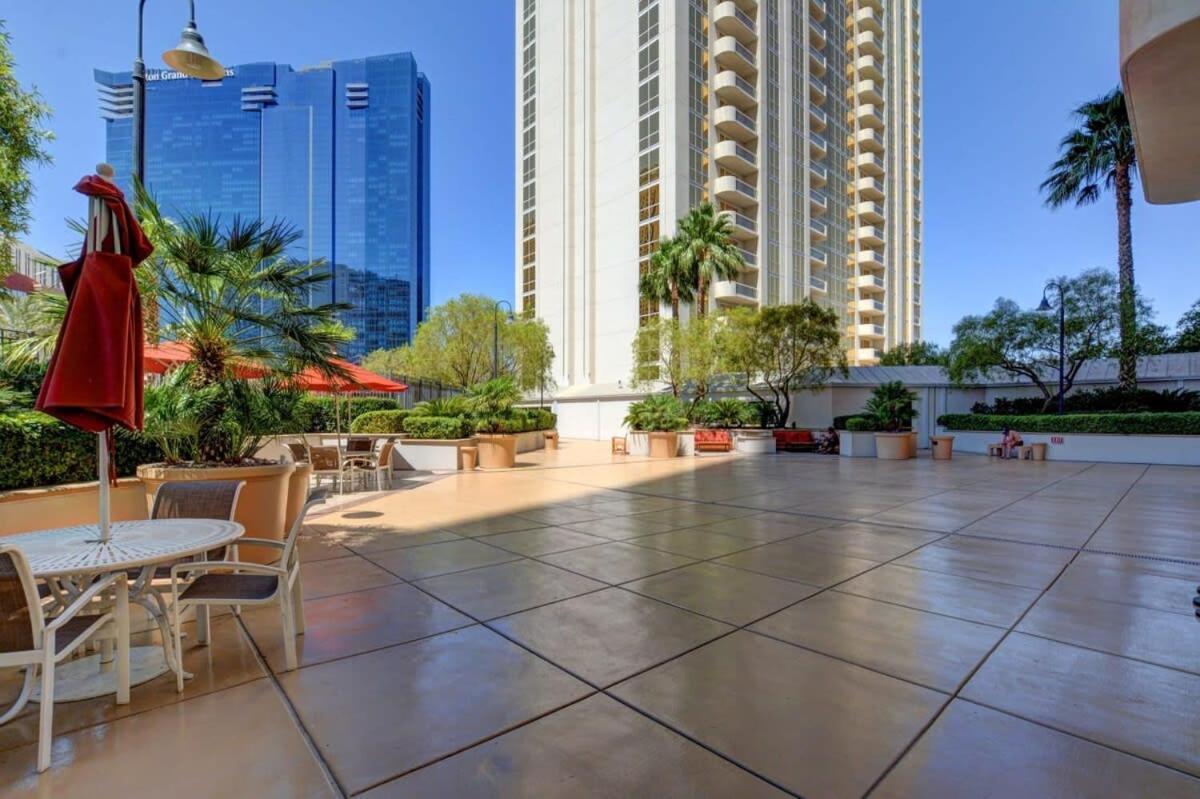 Mgm Signature-21-609 Strip View Jacuzzi Studio لاس فيغاس المظهر الخارجي الصورة
